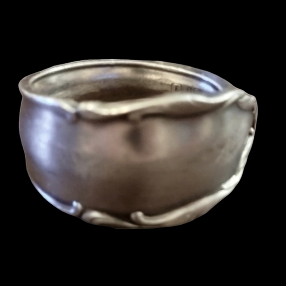 Beautiful Petite Hand Forged Vintage Spoon Ring Size 4 - Picture 5 of 8